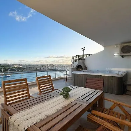 Valletta Views - 3 Bedrooms アパート *